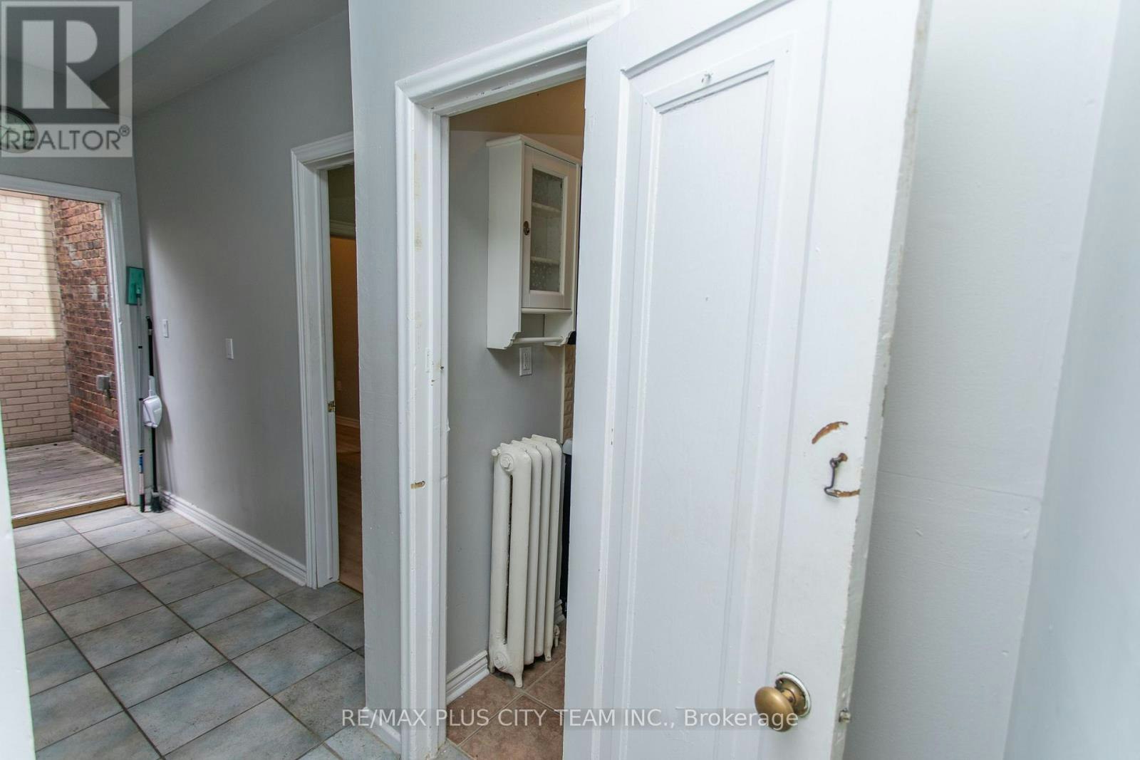 2-682 Bathurst Street, Toronto, ON, M5S 2R3 - 13