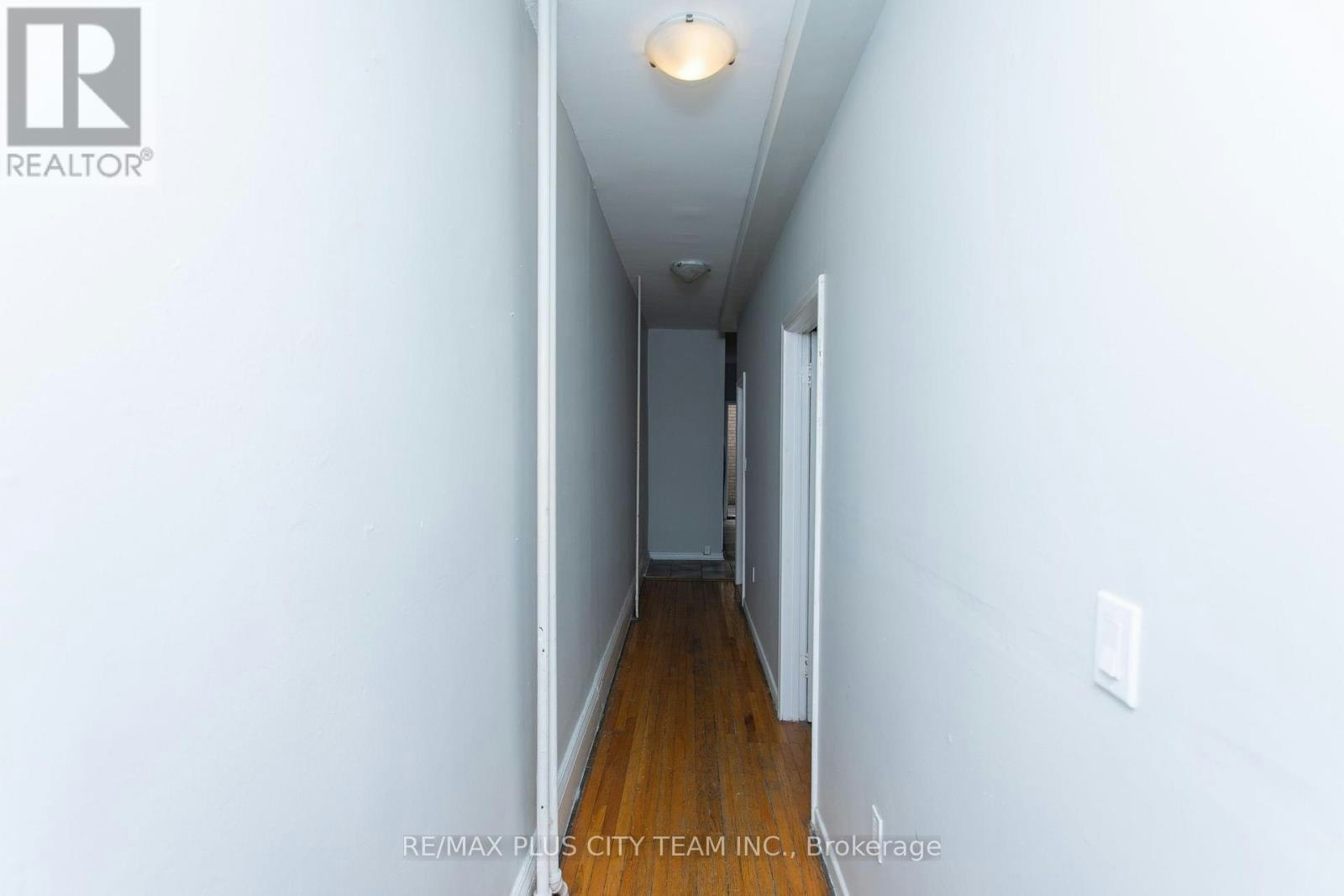 2-682 Bathurst Street, Toronto, ON, M5S 2R3 - 5