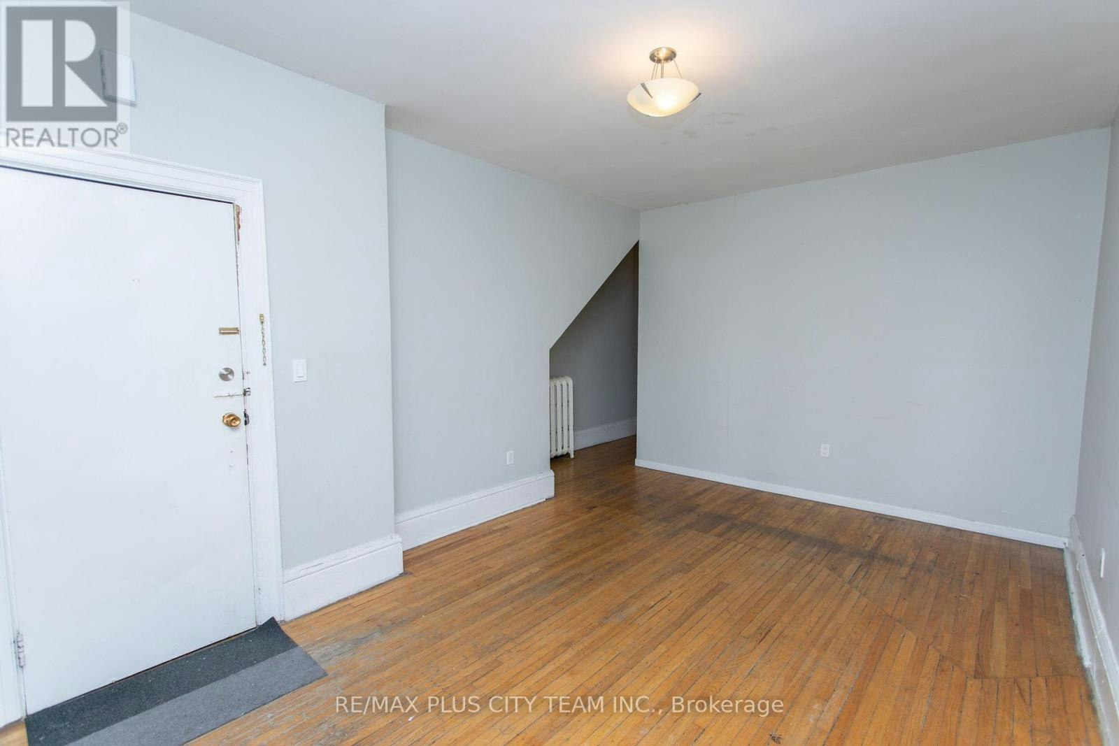 2-682 Bathurst Street, Toronto, ON, M5S 2R3 - 4