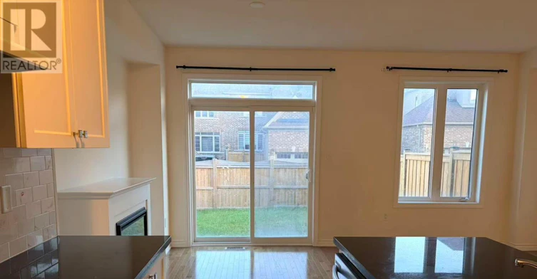 30 Sigford Street, Whitby, ON, L1P 1Y2 - 10