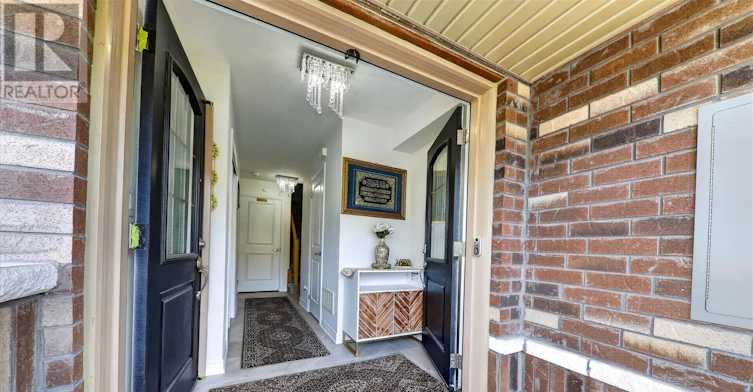 73 Sutcliffe Drive, Whitby, ON, L1R 0R4 - 6