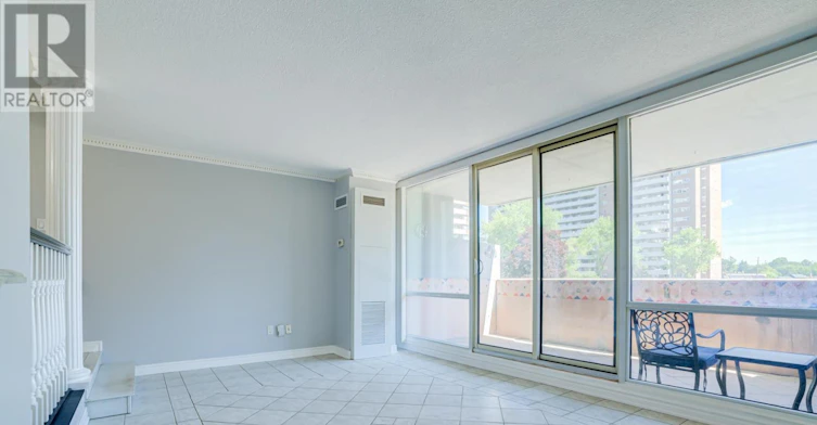 206-250 Scarlett Road, Toronto, ON, M6N 4X5 - 11