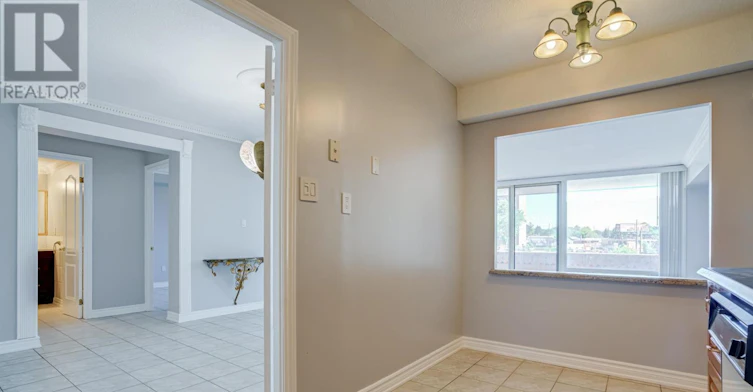 206-250 Scarlett Road, Toronto, ON, M6N 4X5 - 18