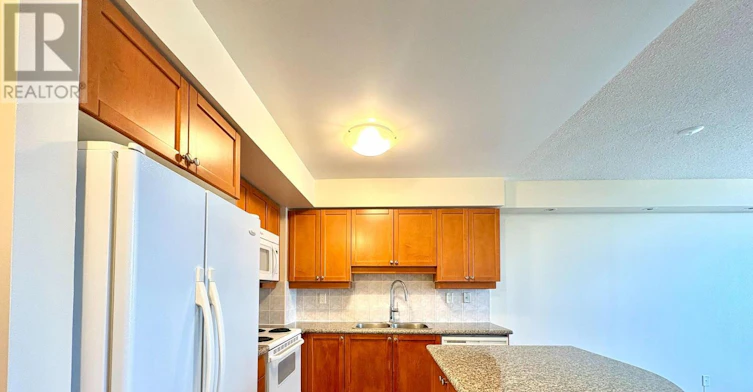 1006-78 Harrison Garden Boulevard, Toronto, ON, M2N 7E2 - 6