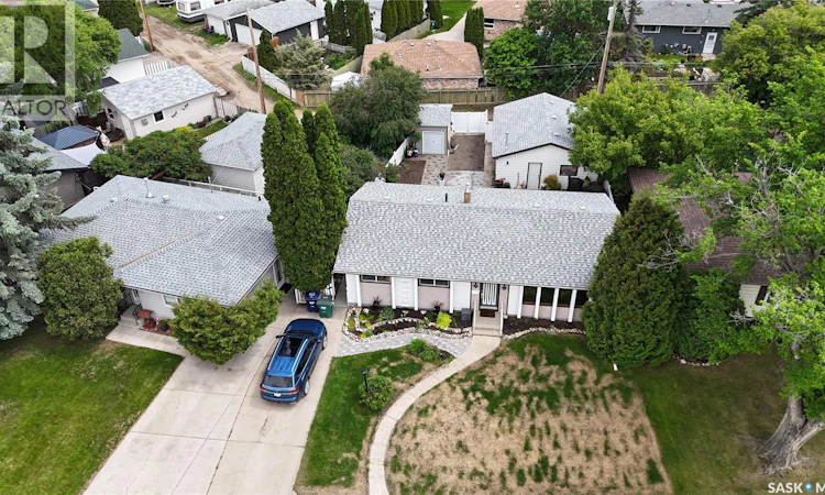 10 Stewart Avenue