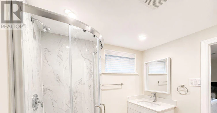 BSMT-808 Tenth Avenue, Hamilton, ON, L8T 2G6 - 13