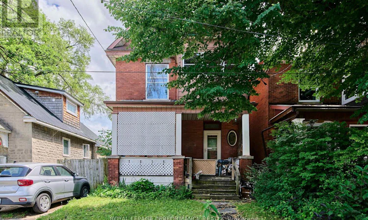 6 Ossington Avenue
