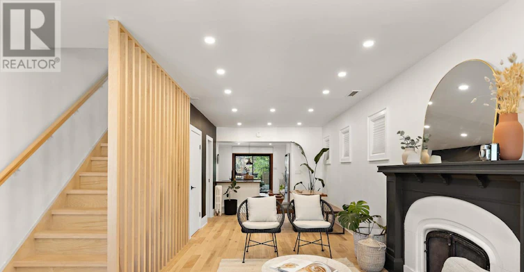 221 Bedford Park Avenue, Toronto, ON, M5M 1J4 - 9