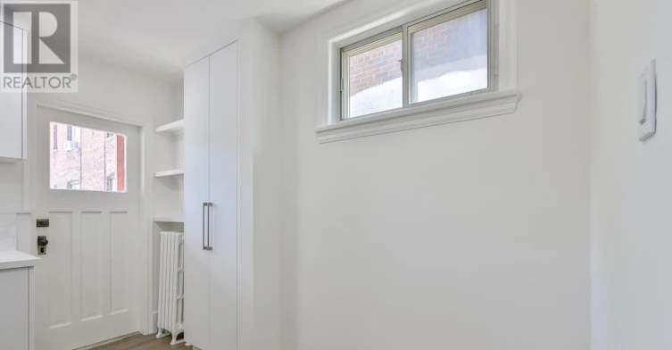 B-2367 1/2 Queen Street, Toronto, ON, M4E 1H2 - 13