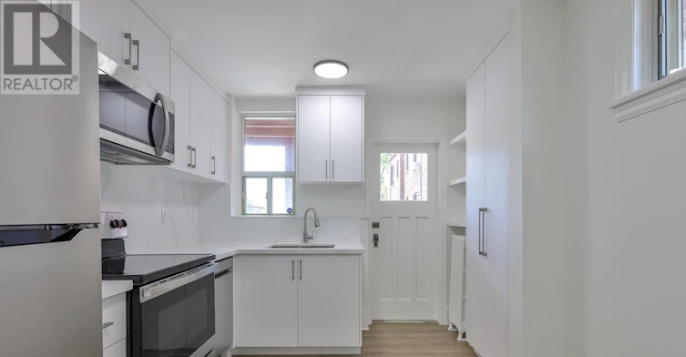 B-2367 1/2 Queen Street, Toronto, ON, M4E 1H2 - 8