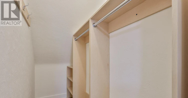 B-2367 1/2 Queen Street, Toronto, ON, M4E 1H2 - 18