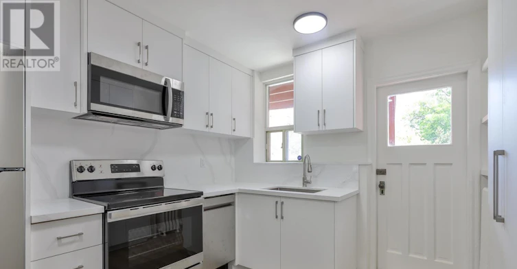 B-2367 1/2 Queen Street, Toronto, ON, M4E 1H2 - 9