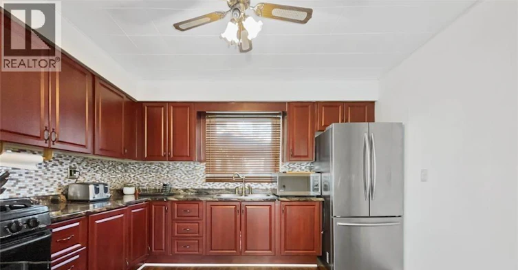 1205 Oak Avenue, Windsor, ON, N8X 2B2 - 5