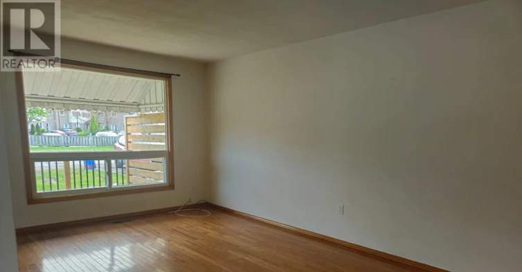 MAIN-6033 Swayze Drive, Niagara Falls, ON, L2J 3K2 - 4