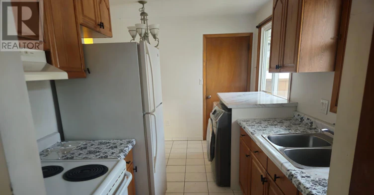 MAIN-6033 Swayze Drive, Niagara Falls, ON, L2J 3K2 - 5