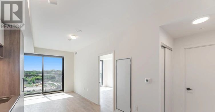 708-181 Sterling Avenue, Toronto, ON, M6R 2B2 - 5