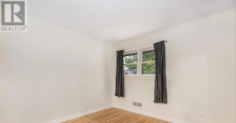 323 Lanark Avenue N, Ottawa, ON, K1Z 6R6 - 16