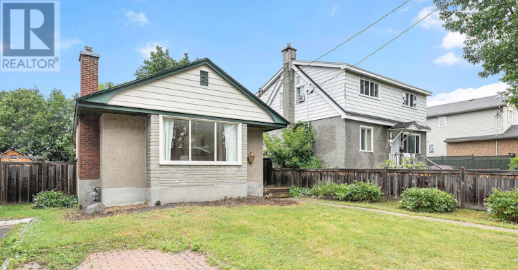 323 Lanark Avenue N, Ottawa, ON, K1Z 6R6