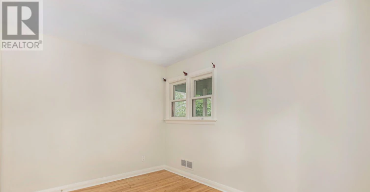 323 Lanark Avenue N, Ottawa, ON, K1Z 6R6 - 15