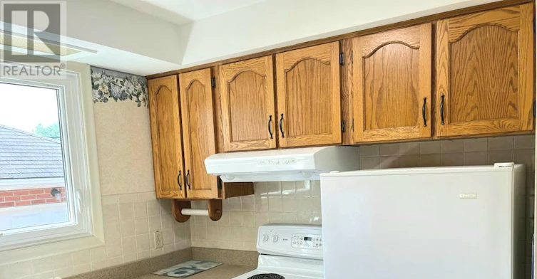 UPPER-16 Nova Drive, Hamilton, ON, L8T 2P3 - 9