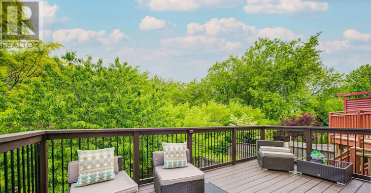 46 Romance Drive, Richmond Hill, ON, L4S 2R7 - 3