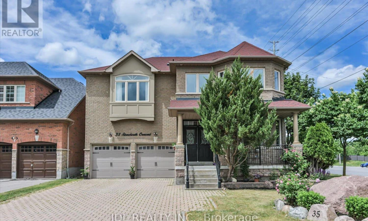 35 Stoneheath Crescent