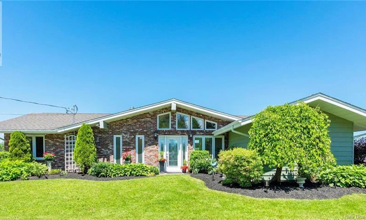 14 Aline Avenue