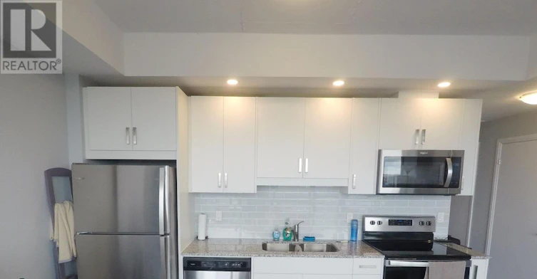60 Charles Street, Kitchener, ON, N2G 0C9 - 9