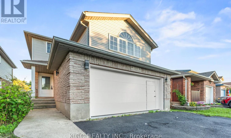 25 Bush Clover Crescent