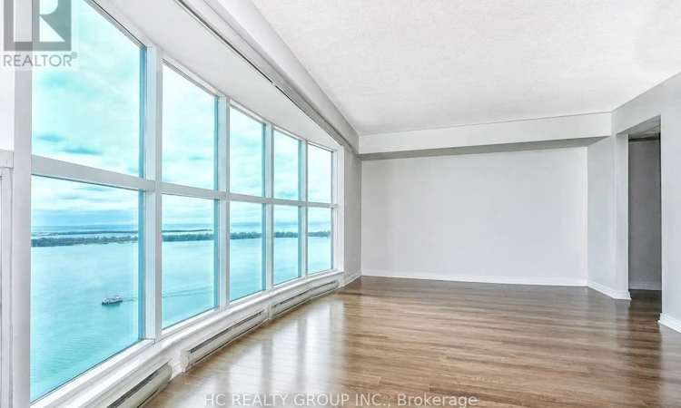 3902-99 Harbour Square