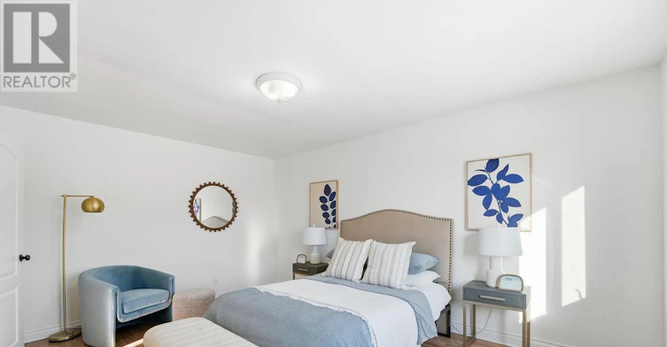 9 Del Ria Drive, Toronto, ON, M6L 1L9 - 17