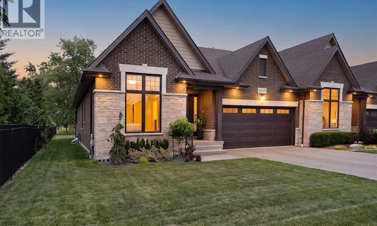 6259 Forest Trail