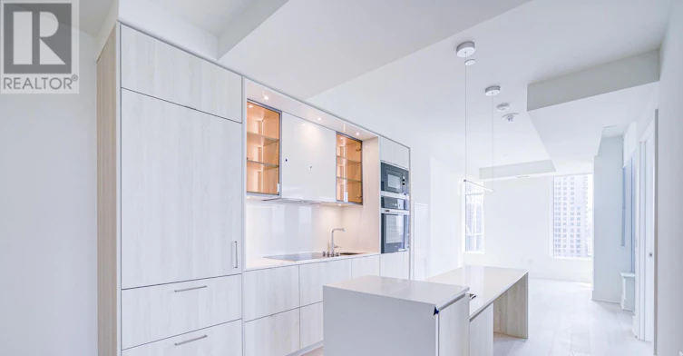 2312-11 Yorkville Avenue, Toronto, ON, M4W 1L2 - 12