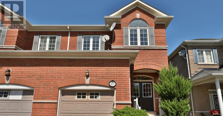 3877 Stardust Drive, Mississauga, ON, L5M 7Z9 - 2