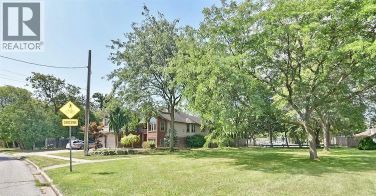 UPPER-4305 Casgrain, Windsor, ON, N9G 2A9 - 4