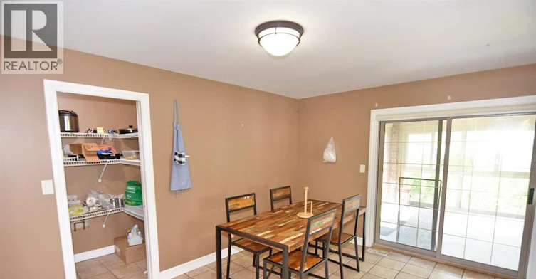 UPPER-4305 Casgrain, Windsor, ON, N9G 2A9 - 24