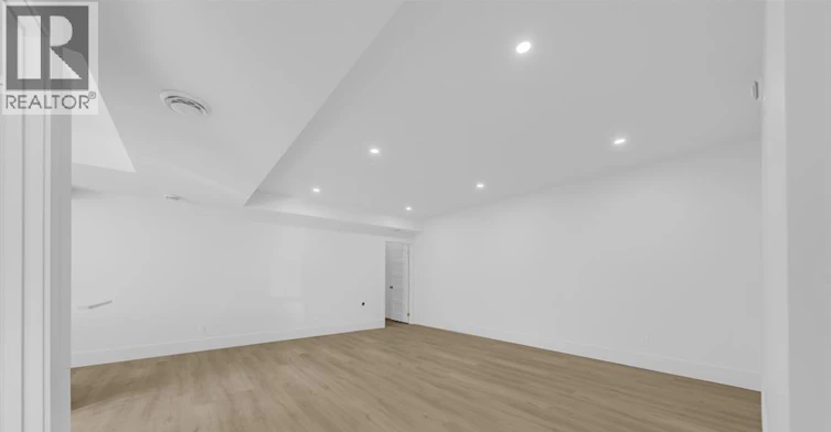UPPER-1035 Croydon, Lasalle, ON, N9E 1E5 - 39