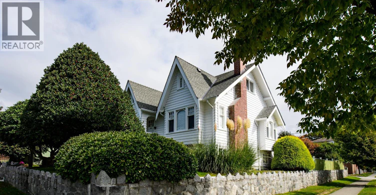 BSMT-8290 Montcalm Street, Vancouver, BC, V6P 4P5