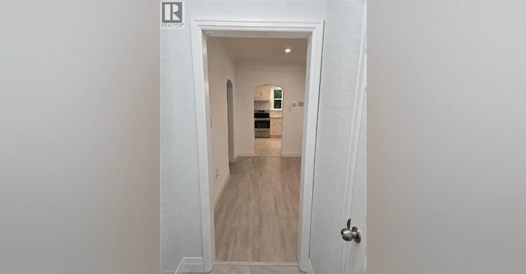 128 Oxford Street, Kitchener, ON, N2H 4R9 - 6