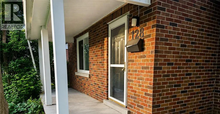 128 Oxford Street, Kitchener, ON, N2H 4R9 - 4
