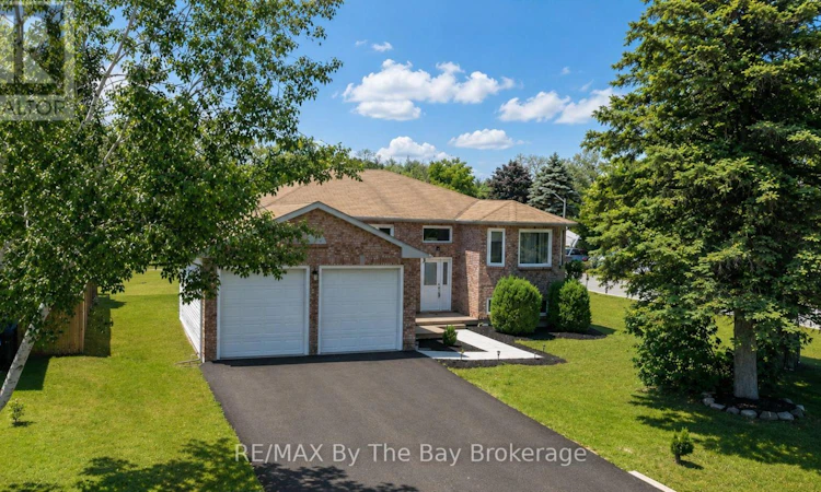 2 Birchmount Circle