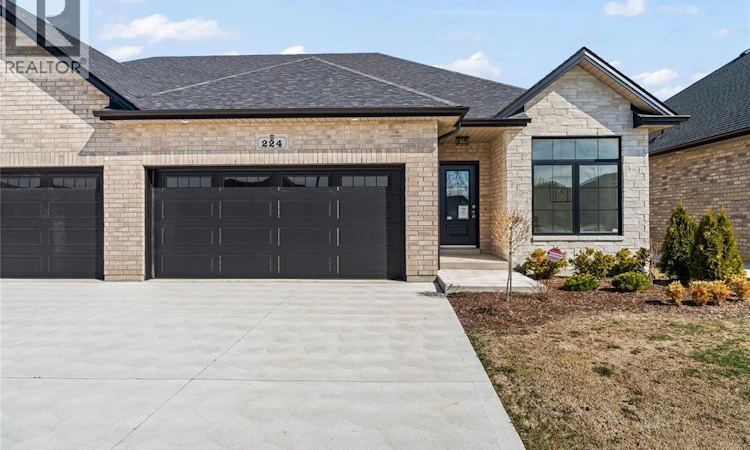 224 Mclellan Avenue