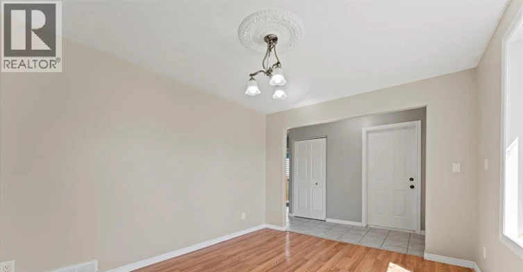 9347 Tamarack Street, Windsor, ON, N8R 1Y7 - 11