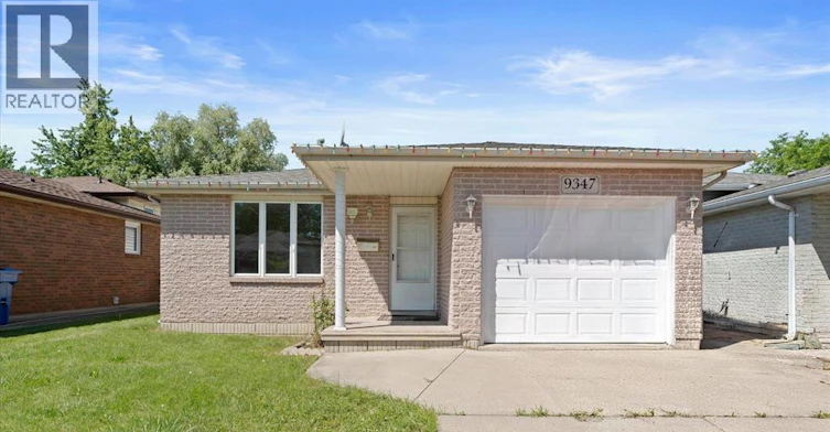 9347 Tamarack Street, Windsor, ON, N8R 1Y7