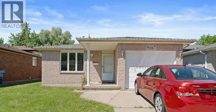 9347 Tamarack Street, Windsor, ON, N8R 1Y7 - 2