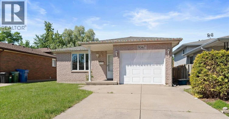 9347 Tamarack Street, Windsor, ON, N8R 1Y7 - 4