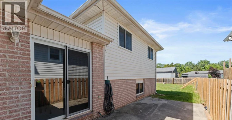9347 Tamarack Street, Windsor, ON, N8R 1Y7 - 34