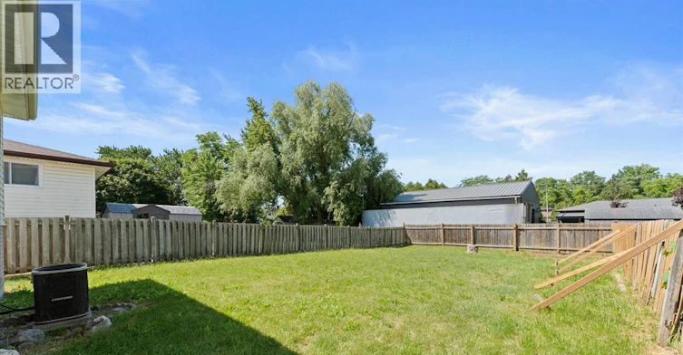 9347 Tamarack Street, Windsor, ON, N8R 1Y7 - 36