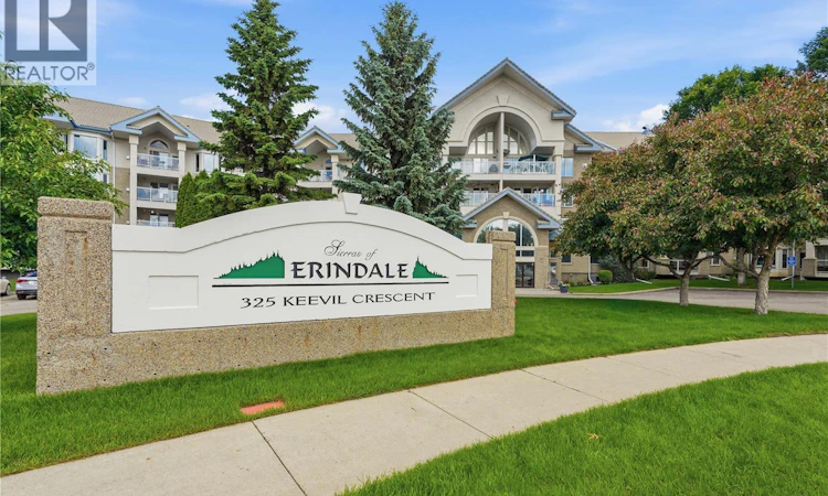 305-325 Keevil Crescent