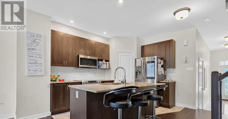 111 Eric Maloney Way, Ottawa, ON, K1T 0R2 - 9